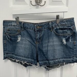 Guess Jean Shorts Women's 31 Mid Rise Distressed Denim Raw Hem Cut Off Y2K